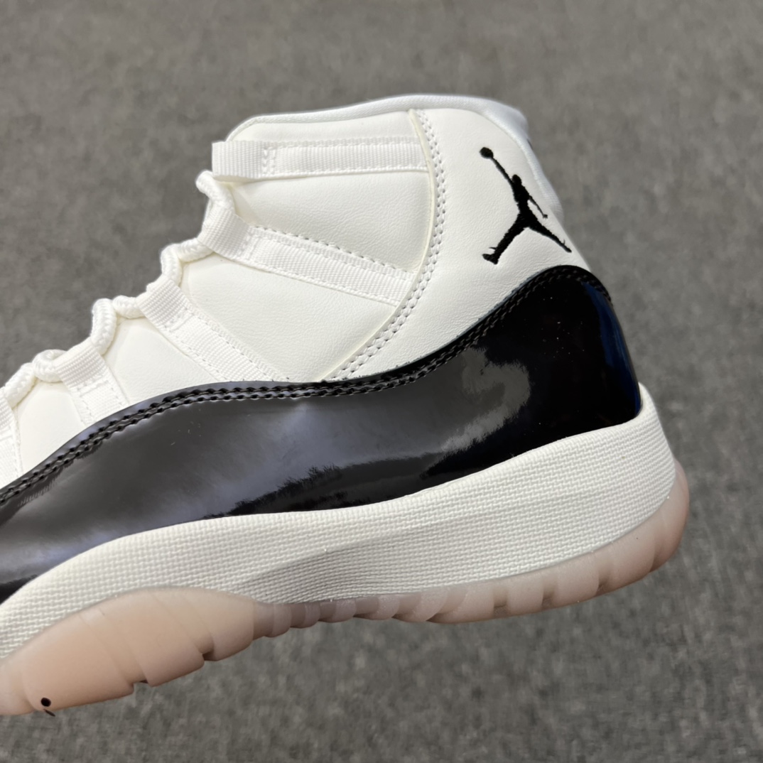Air Jordan 11 Retro