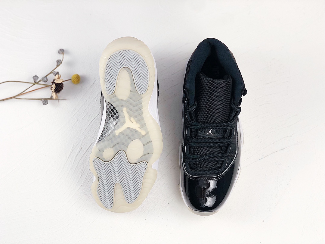 Air Jordan 11 Retro 