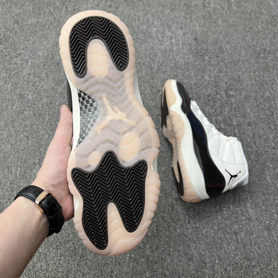 Air Jordan 11 Retro