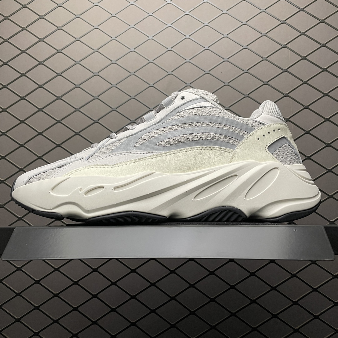 YEEZY BOOST 700 V2 Static - NeoLux