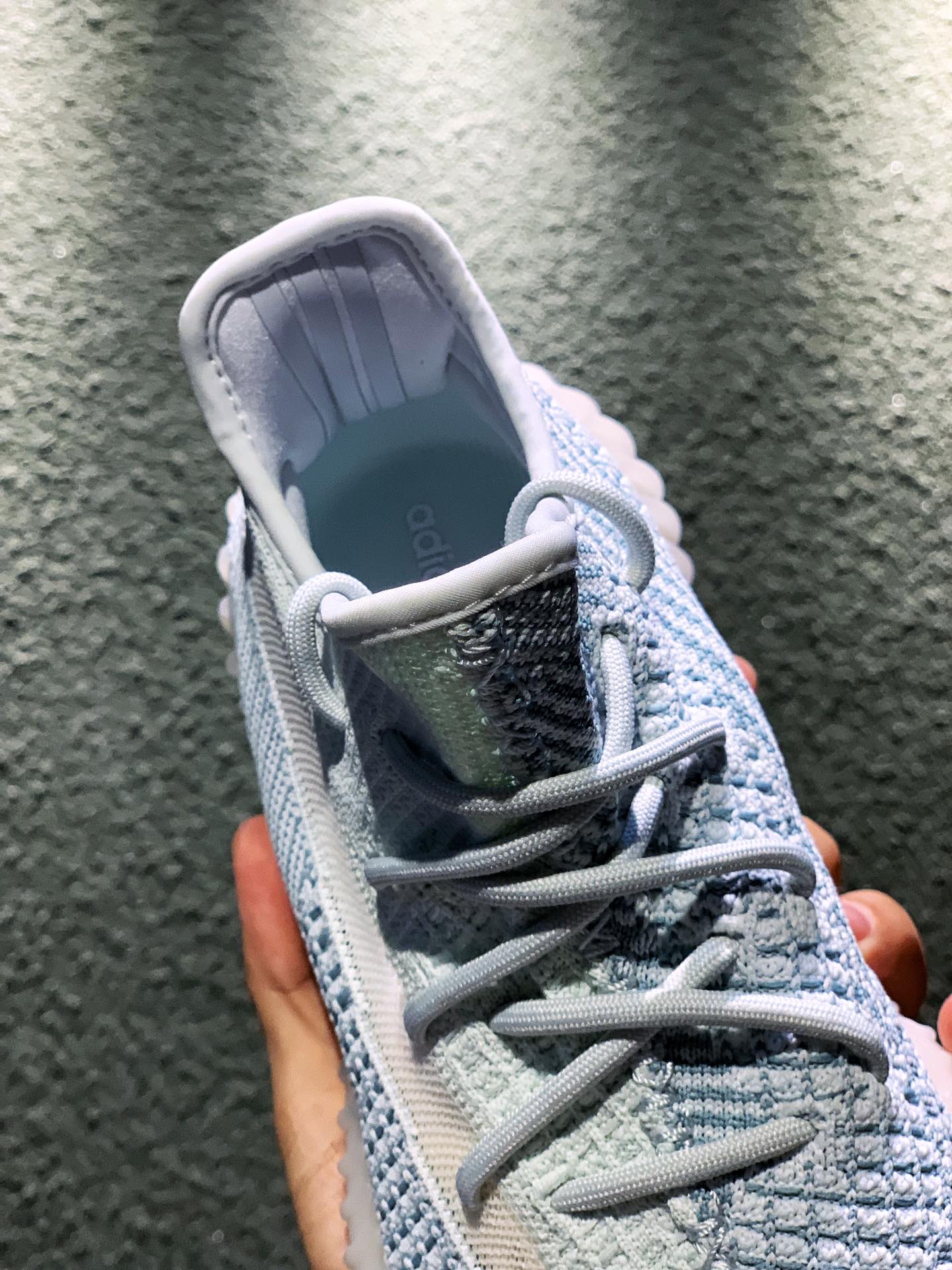 YEEZY BOOST 350 V2 REFLECTIVE Cloud White - NeoLux