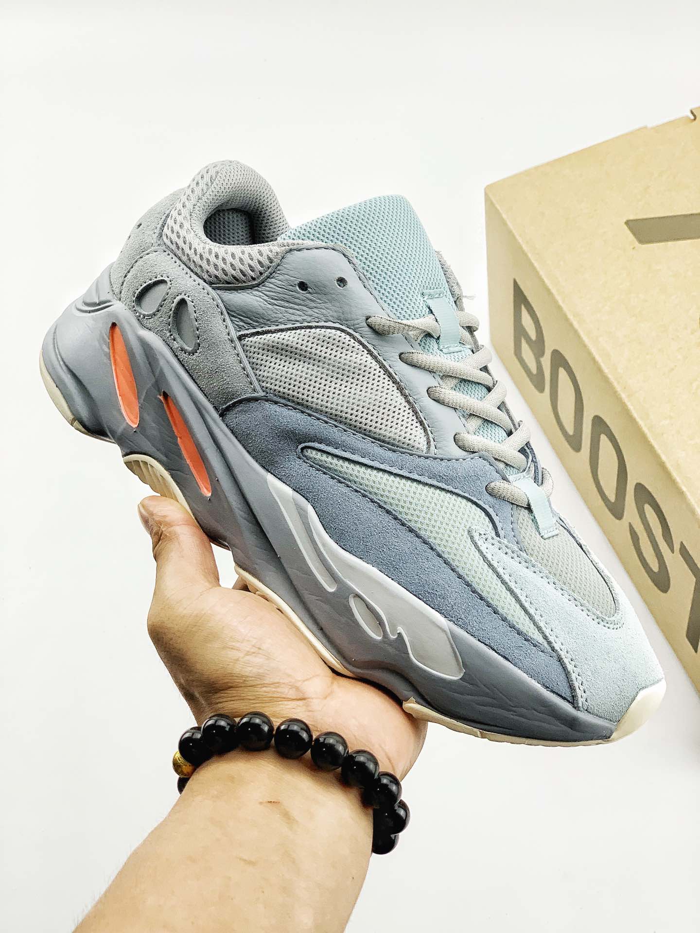 YEEZY BOOST 700 Inertia - NeoLux