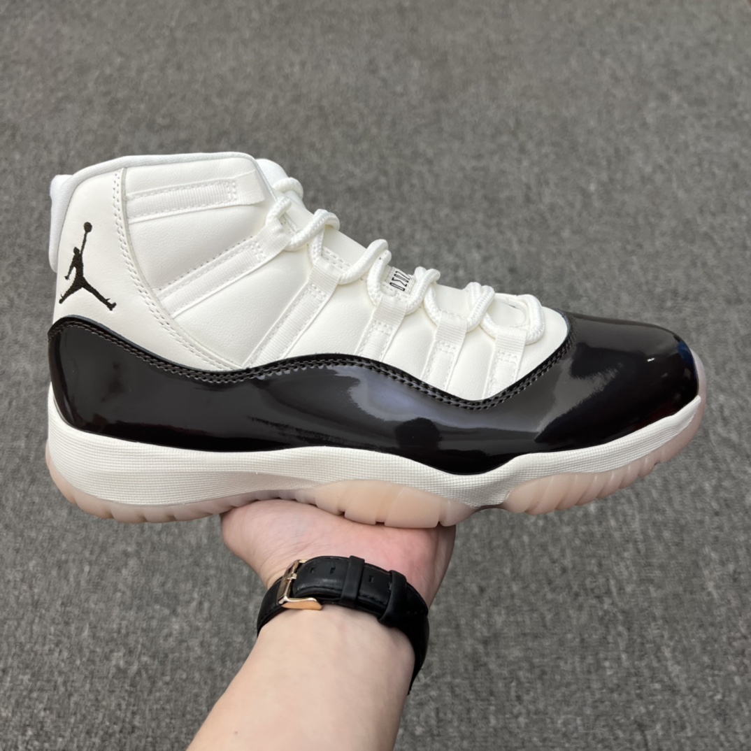 Air Jordan 11 Retro