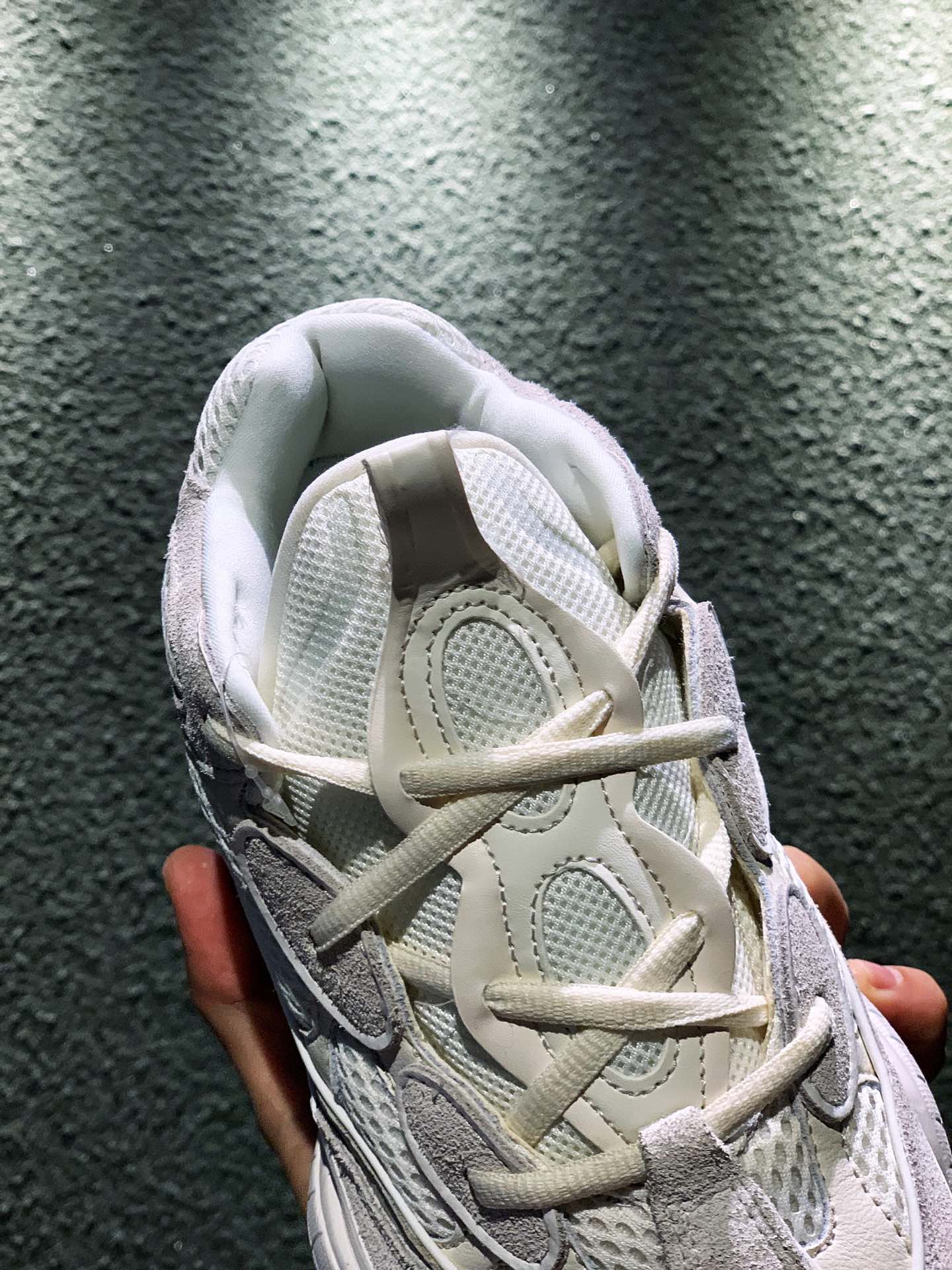 YEEZY 500 Bone White - NeoLux