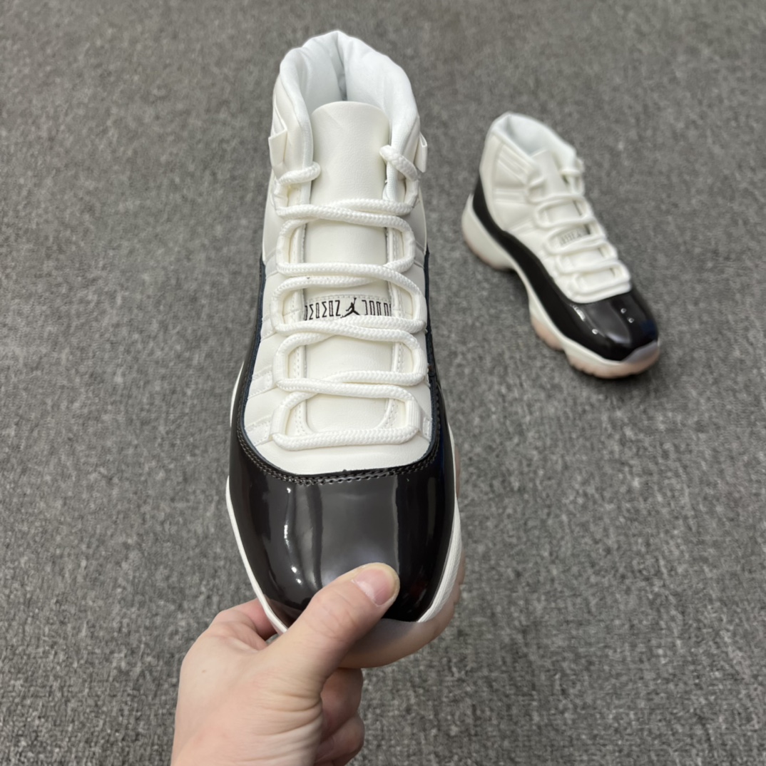 Air Jordan 11 Retro