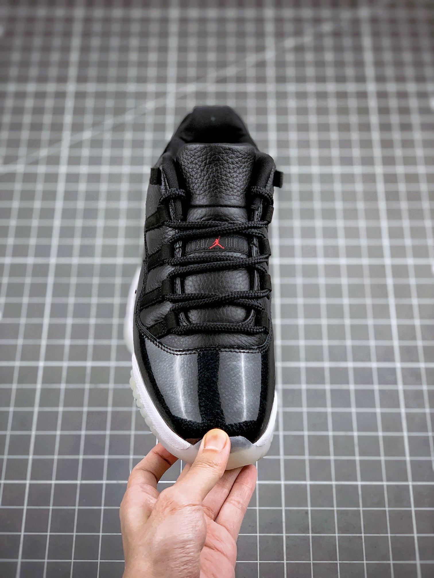 JORDAN 11 RETRO LOW 72 10 - NeoLux