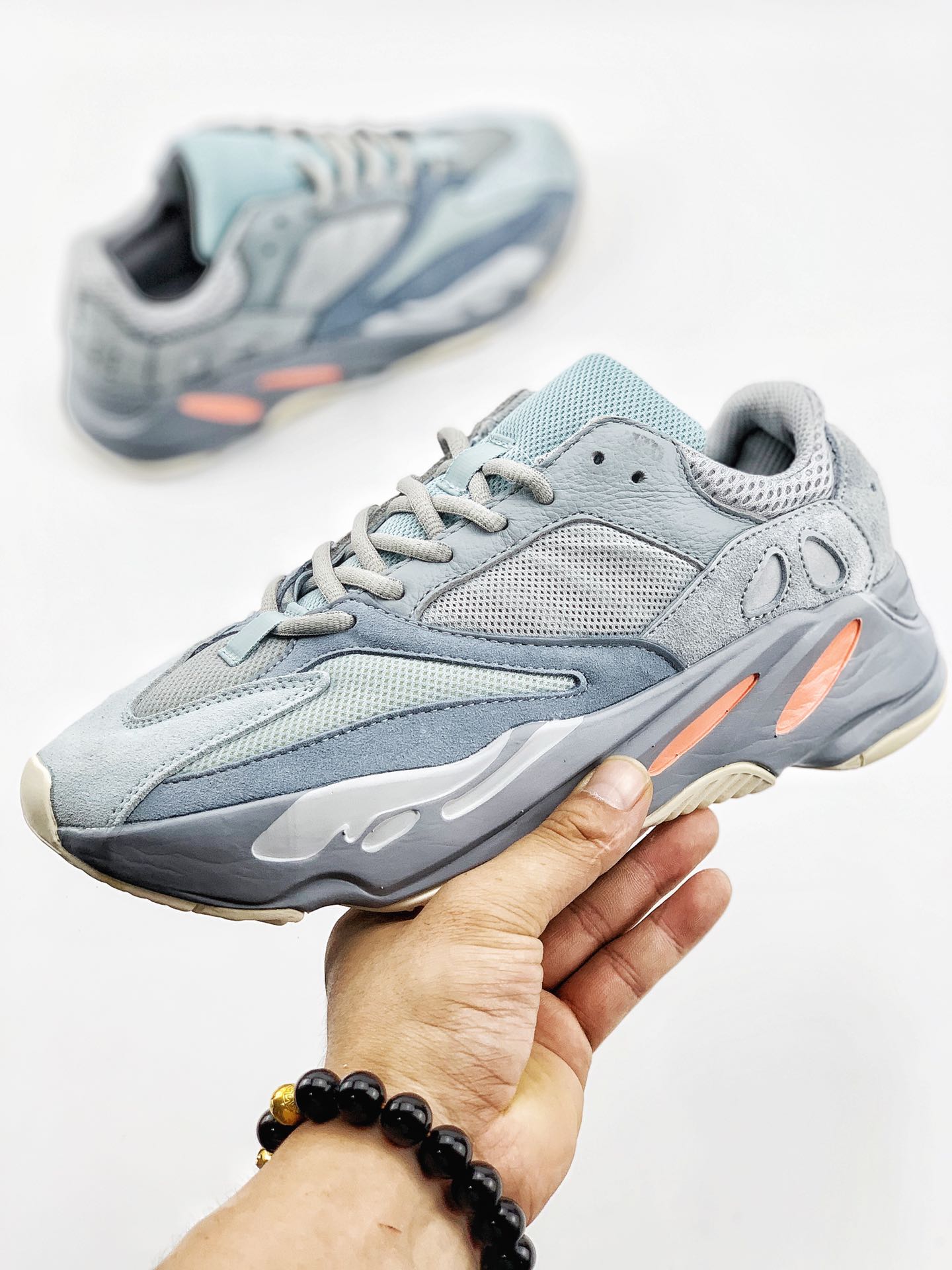 YEEZY BOOST 700 Inertia - NeoLux
