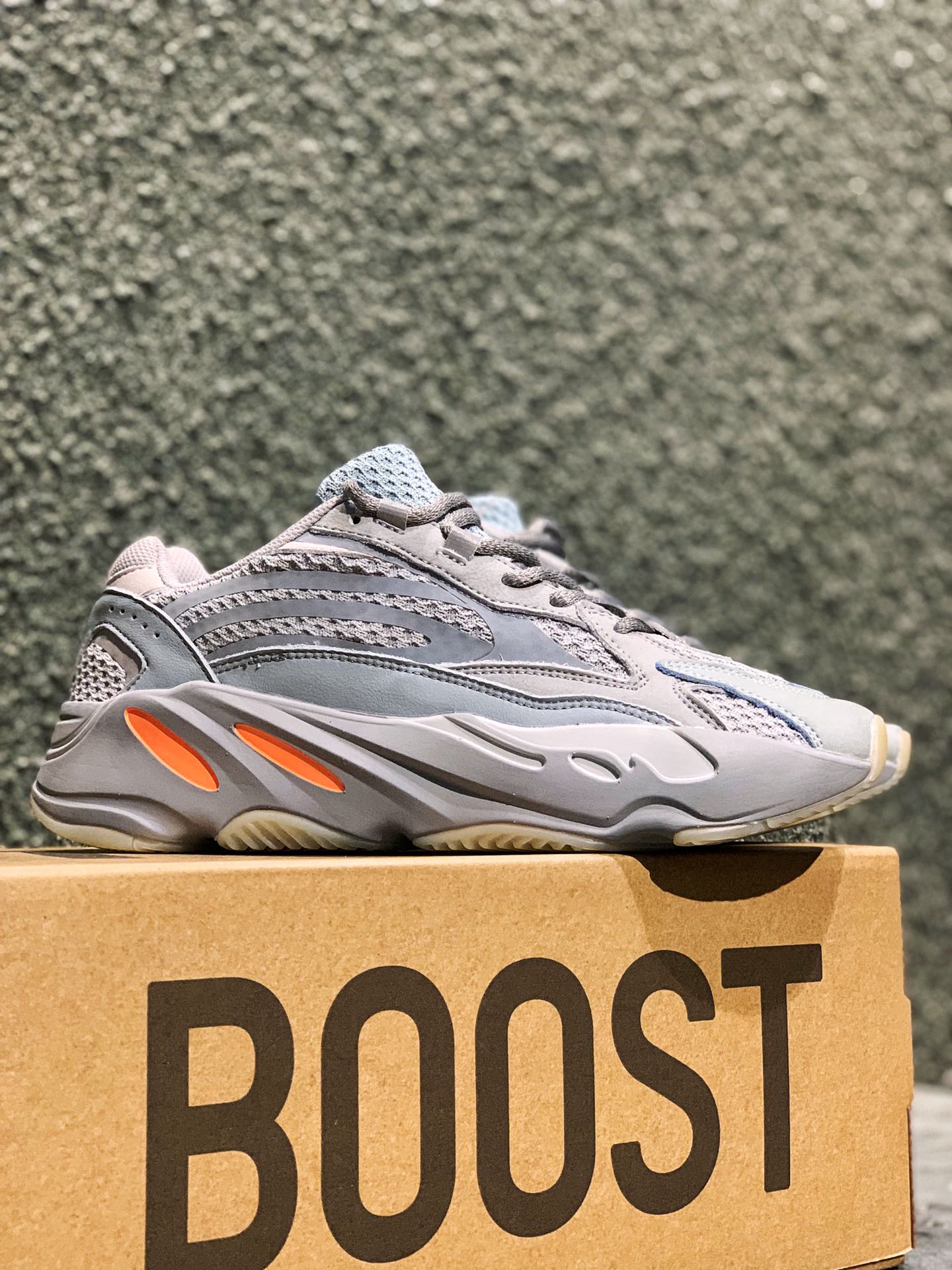 YEEZY BOOST 700 V2 Inertia - NeoLux
