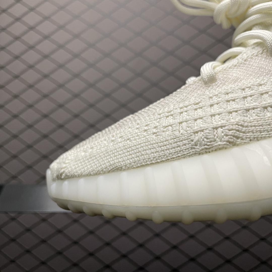 YEEZY BOOST 350 V2 Cream White/Triple White - NeoLux