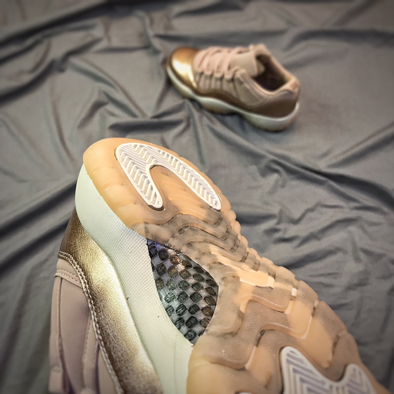 Jordan 11 Retro Low Rose Gold - NeoLux