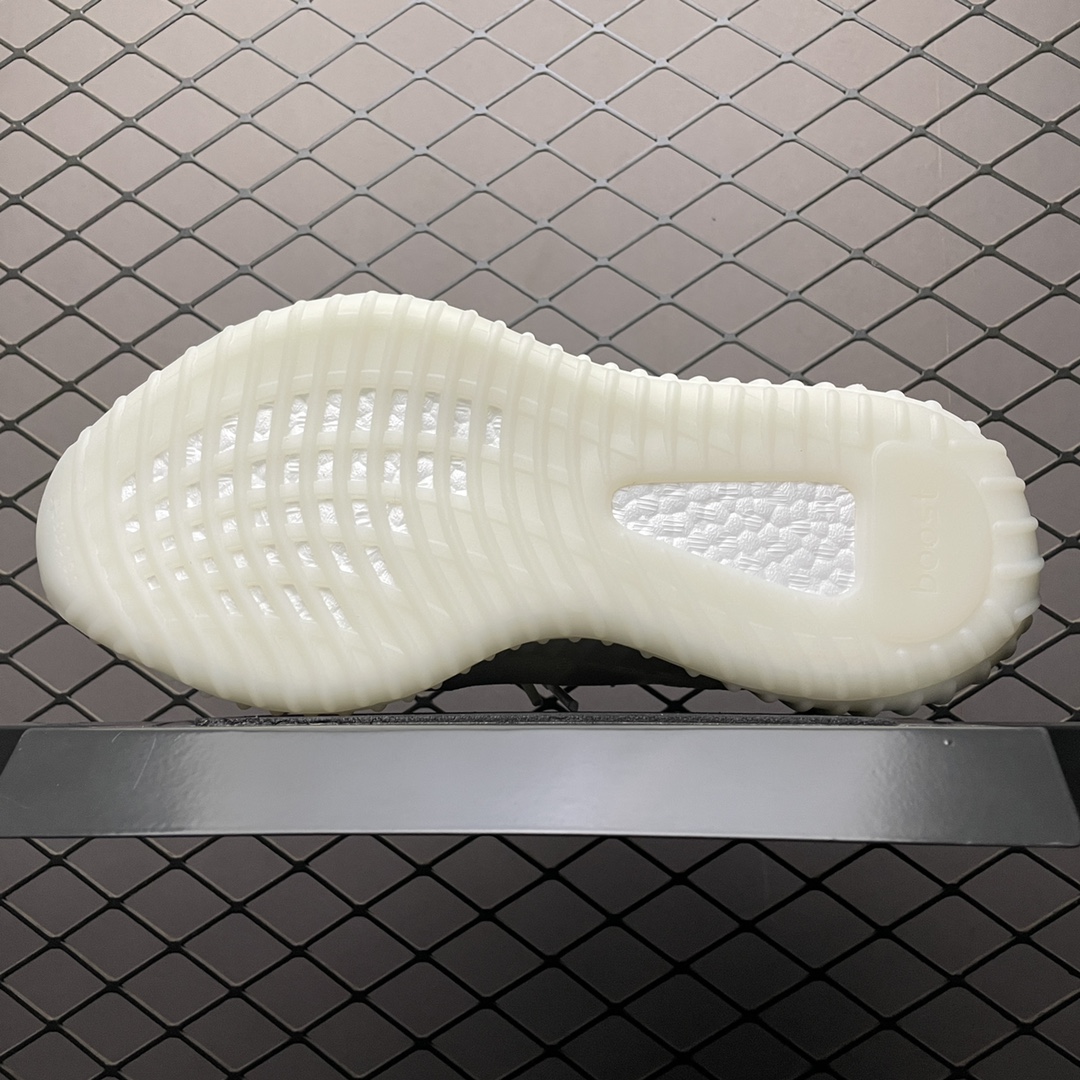 YEEZY BOOST 350 V2 Cream White/Triple White - NeoLux