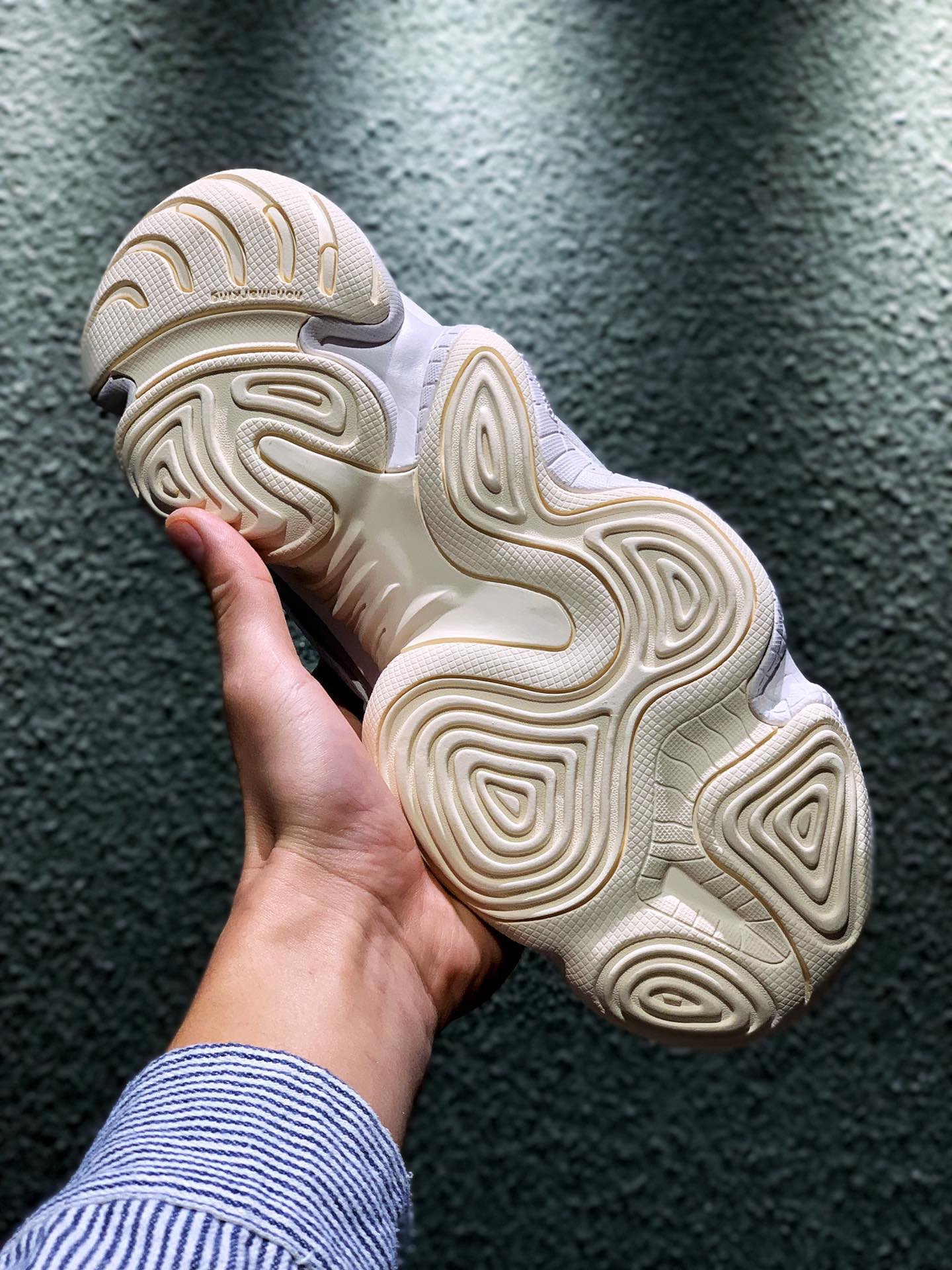 YEEZY 500 Bone White - NeoLux