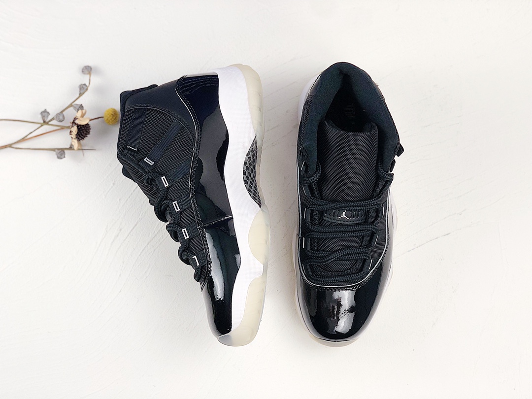 Air Jordan 11 Retro 
