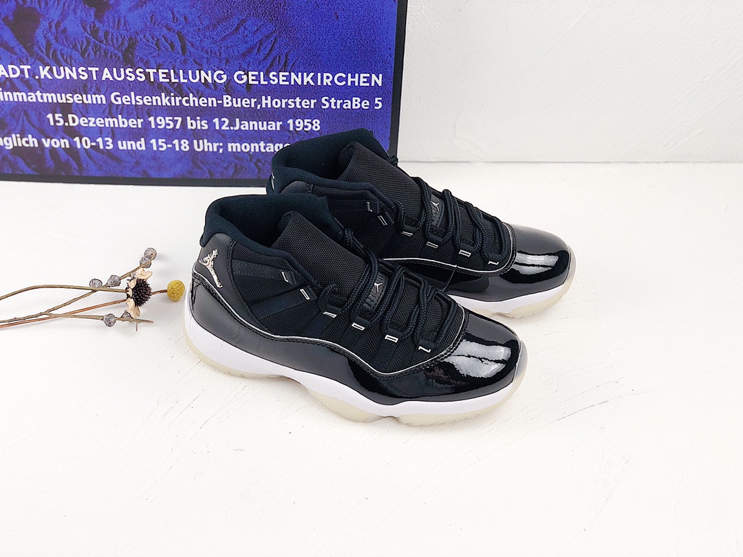Air Jordan 11 Retro 