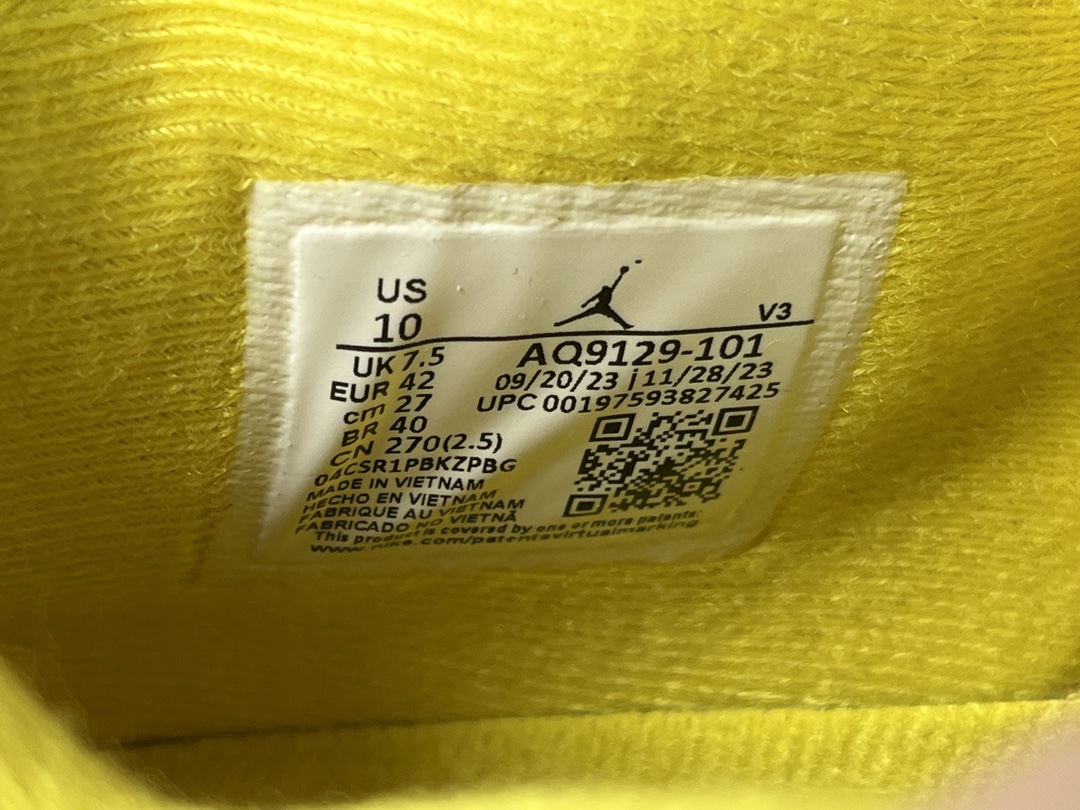 JORDAN 4 Retro 'Vivid Sulfur' - NeoLux
