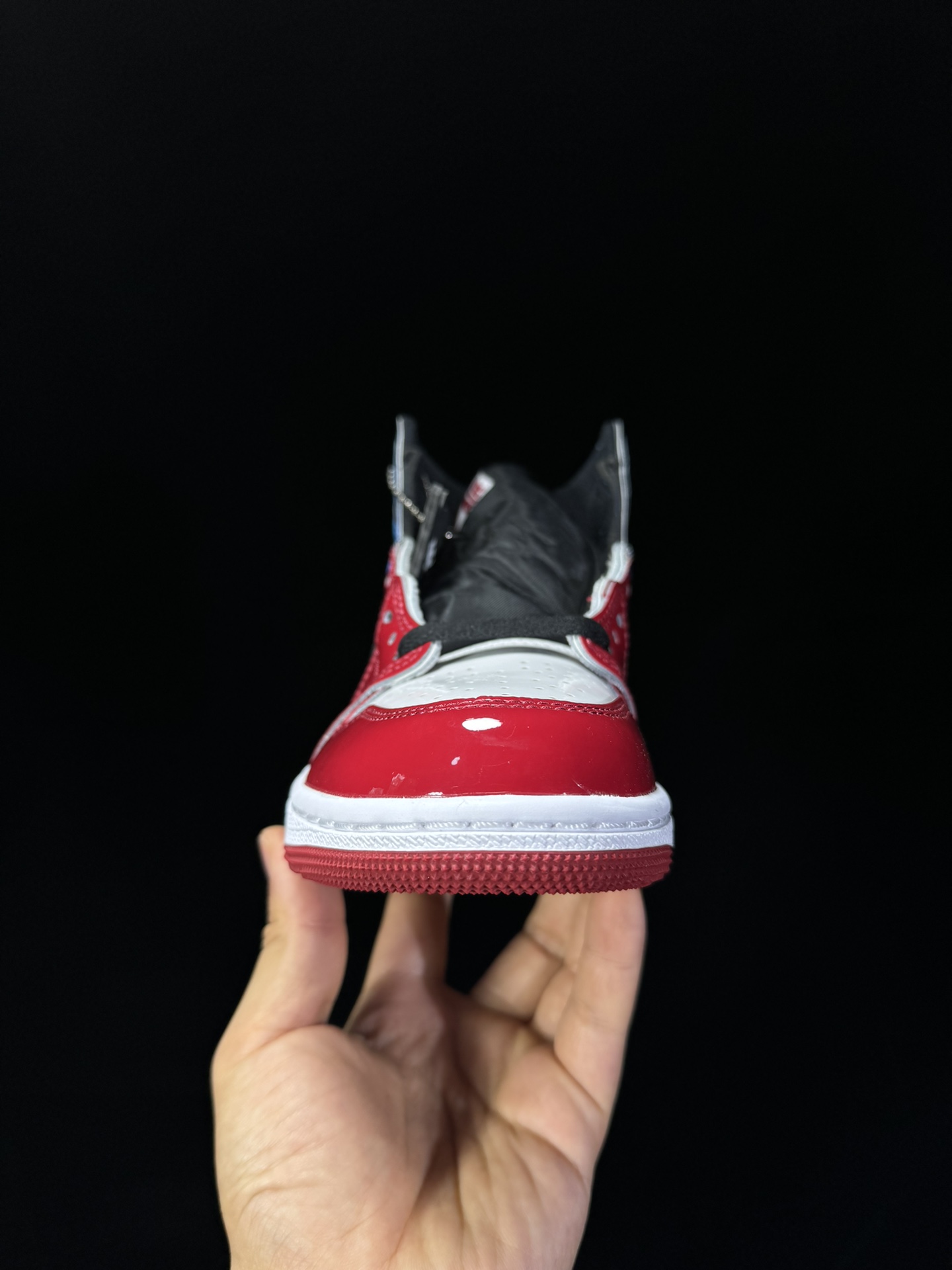 JORDAN 1 RETRO HIGH OG Fearless - NeoLux