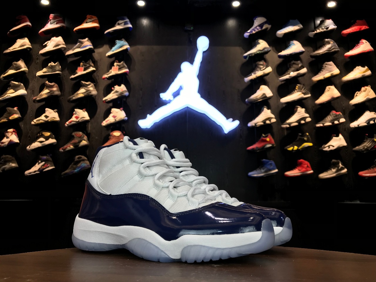 JORDAN 11 RETRO Navy Win Like 82 - NeoLux