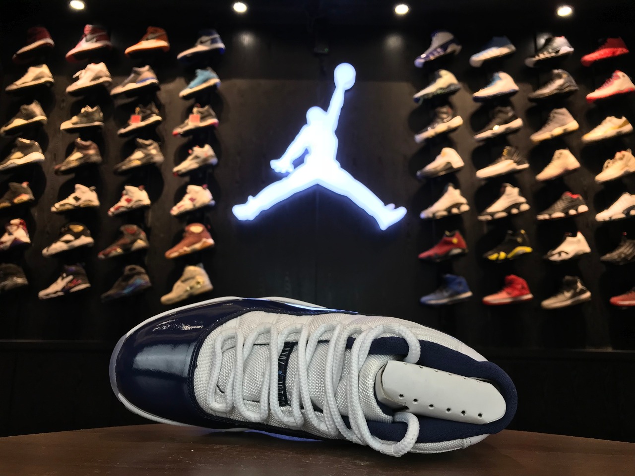 JORDAN 11 RETRO Navy Win Like 82 - NeoLux