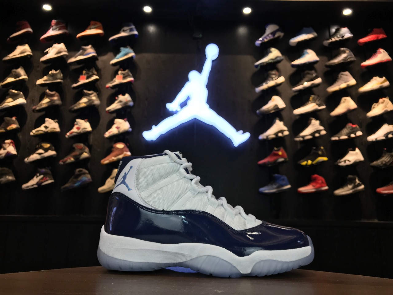 JORDAN 11 RETRO Navy Win Like 82 - NeoLux