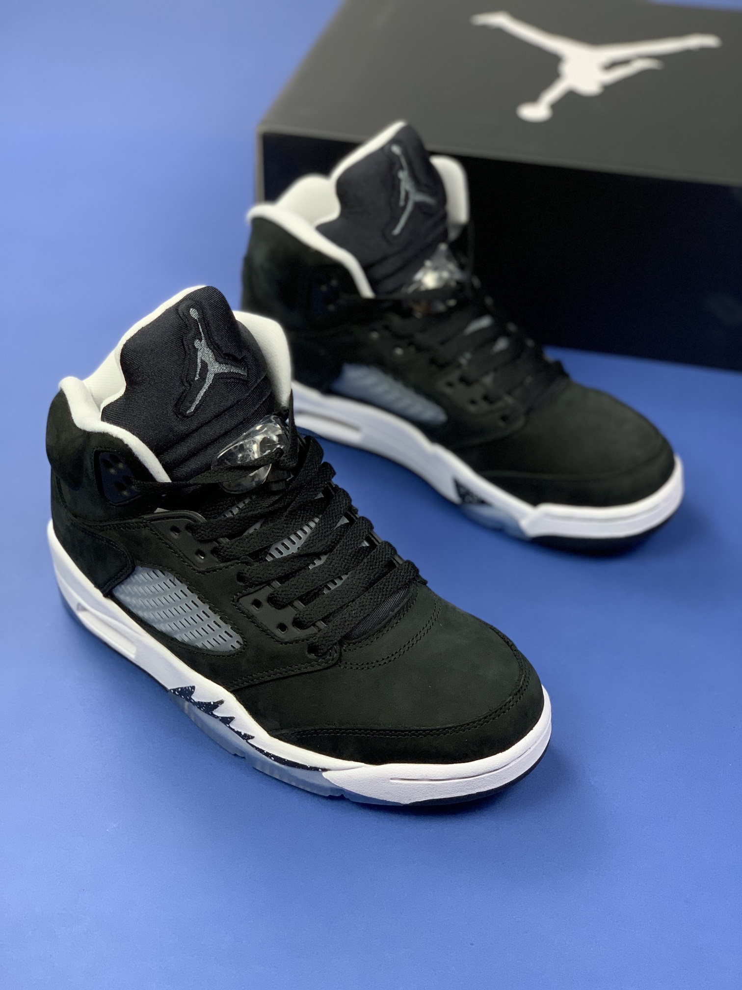 JORDAN 5 RETRO Oreo 2021 - NeoLux