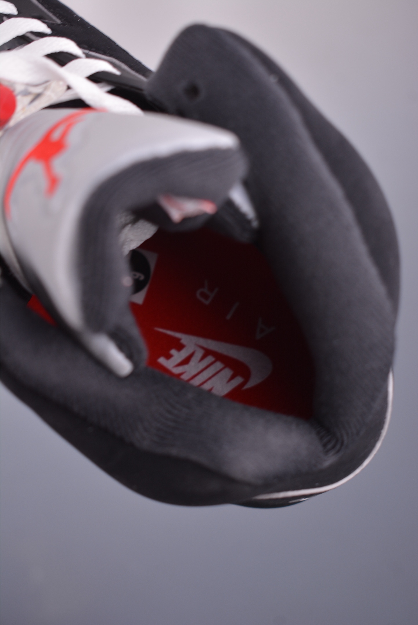 Jordan 5 Retro OG Black Metallic Reimagined - NeoLux