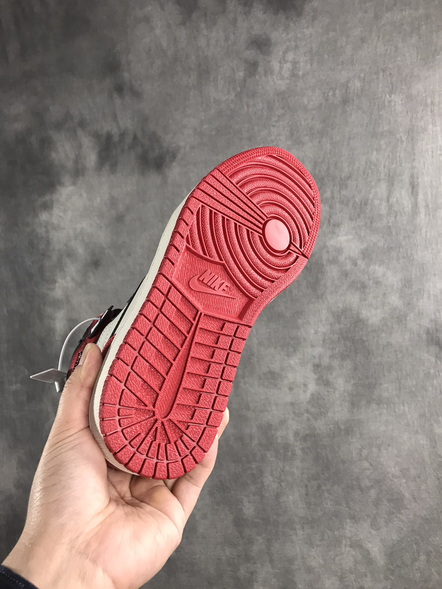 JORDAN 1 RETRO HIGH Bred Toe - NeoLux