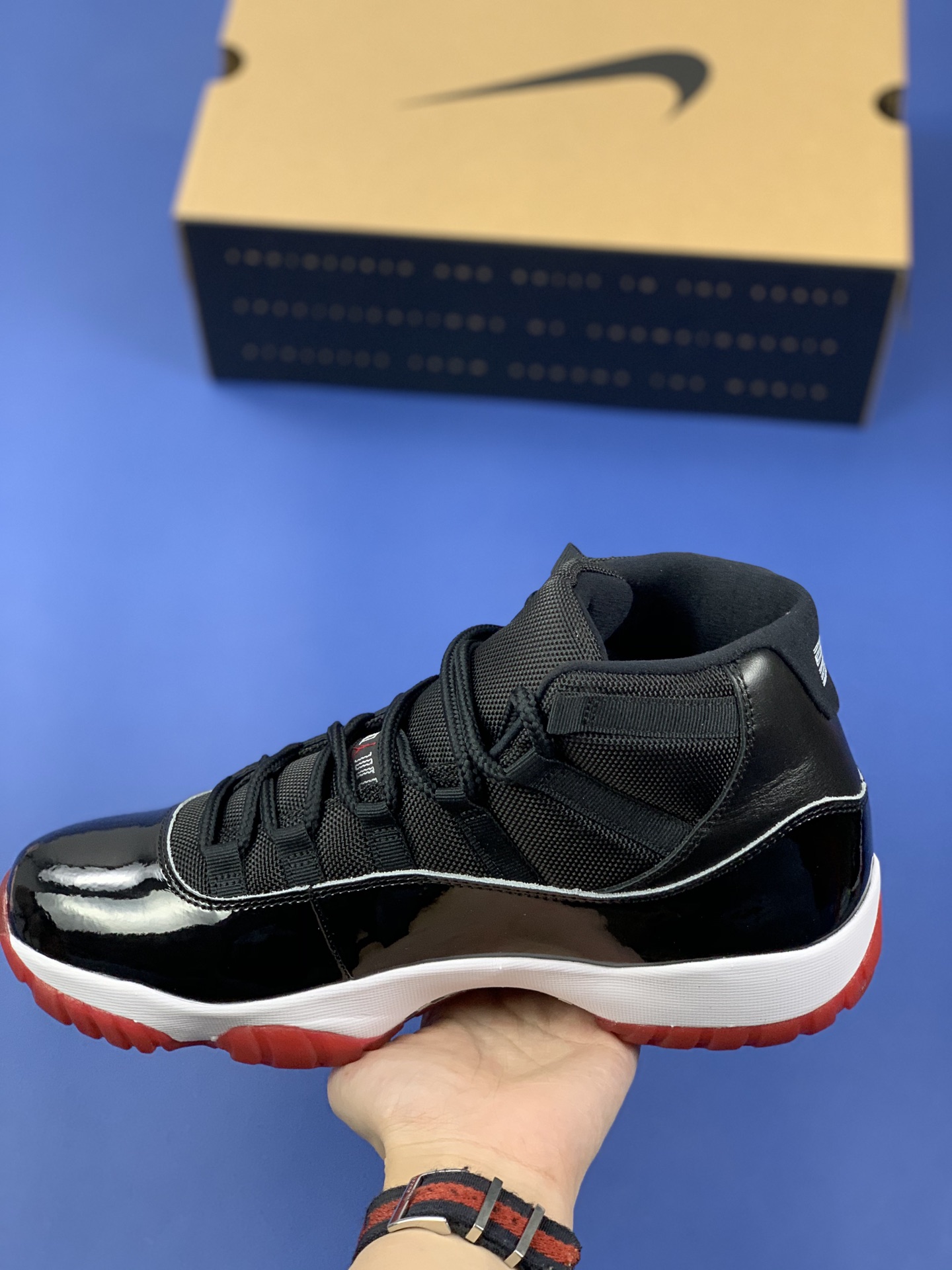 JORDAN 11 RETRO Bred 2019 - NeoLux