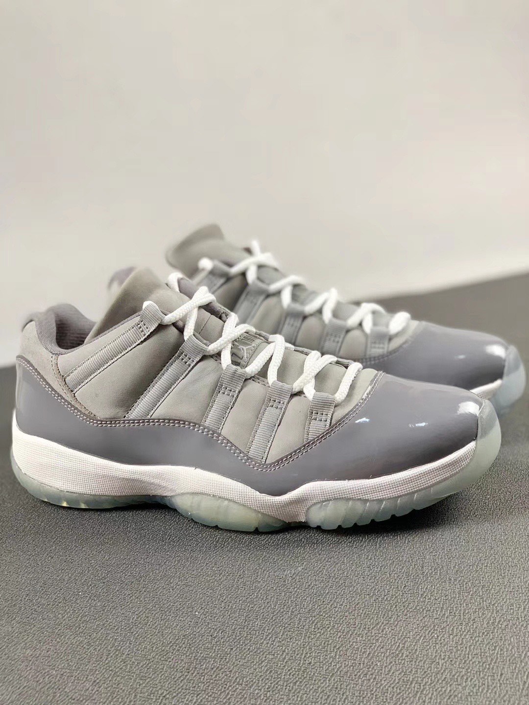 JORDAN 11 RETRO LOW Cool Grey - NeoLux