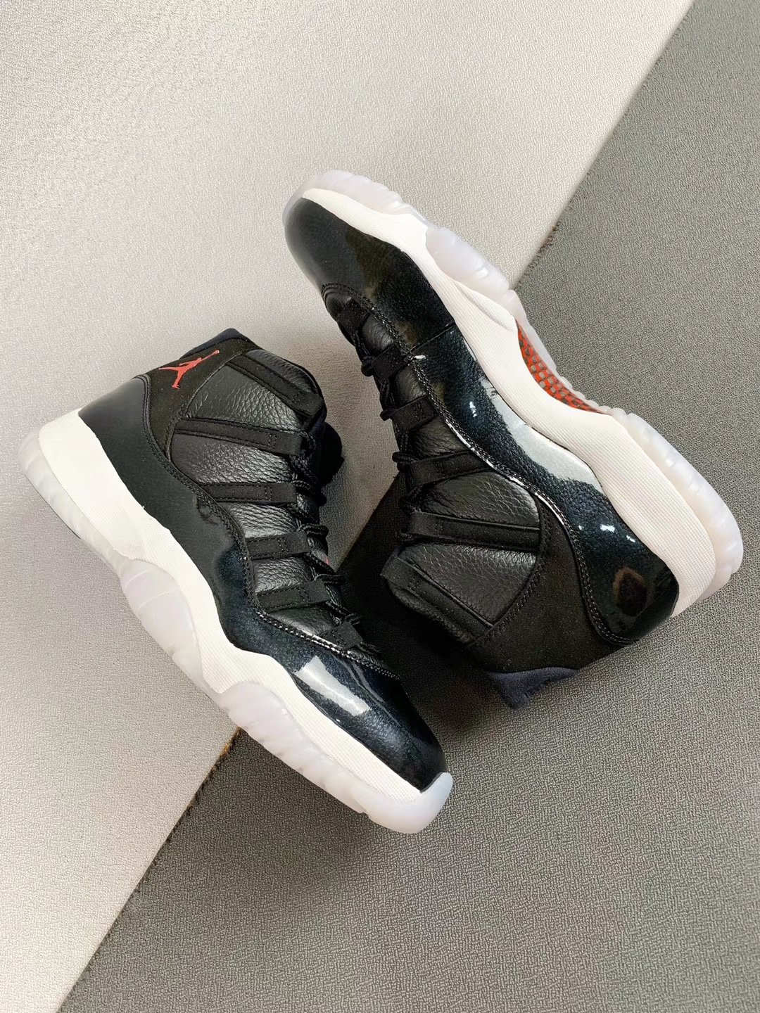 JORDAN 11 RETRO 72 10 - NeoLux