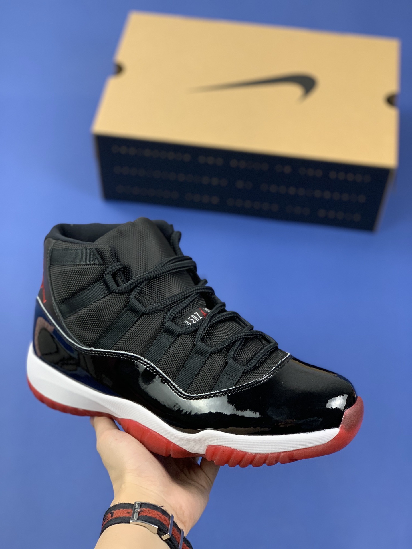 JORDAN 11 RETRO Bred 2019 - NeoLux