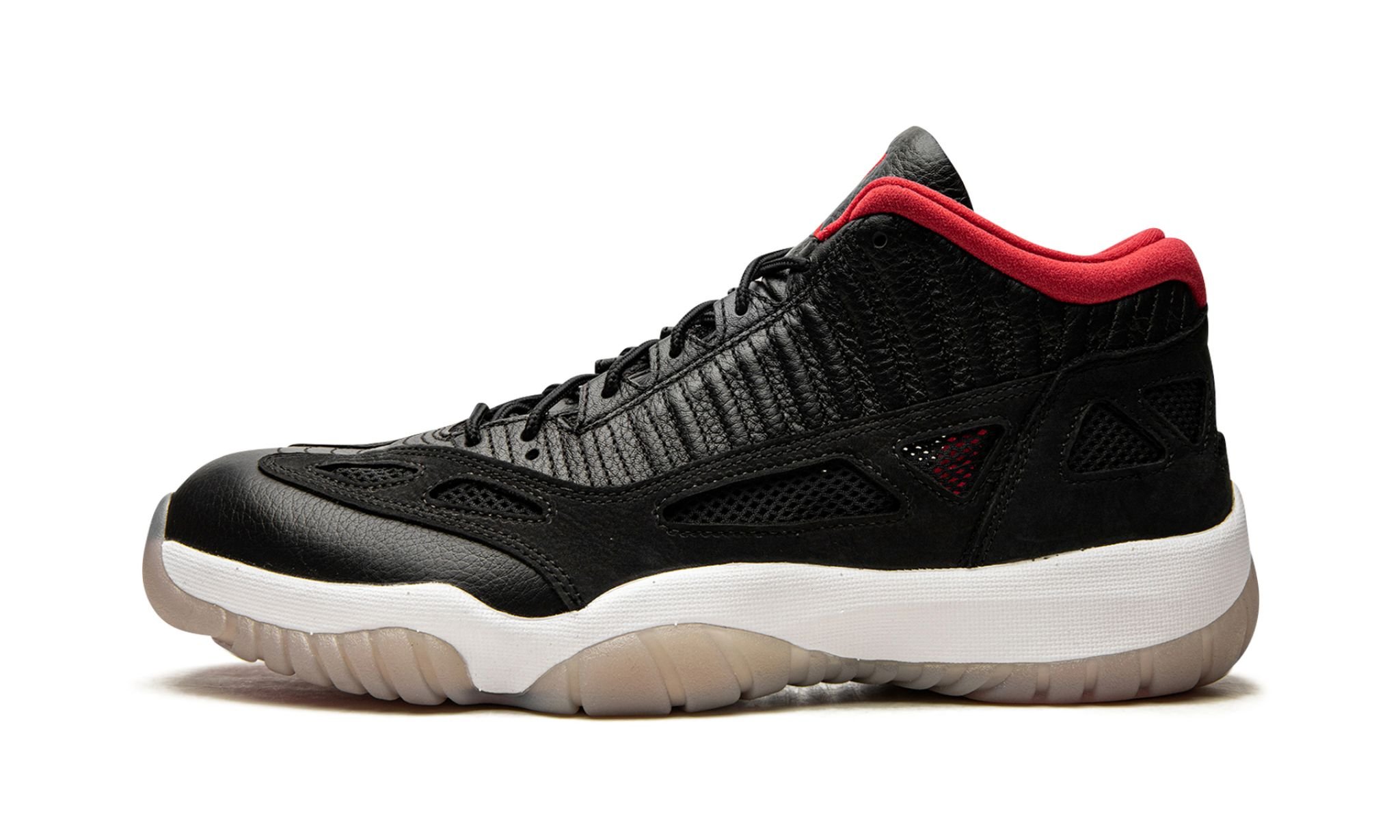 Air Jordan 11 Low IE Bred 2021