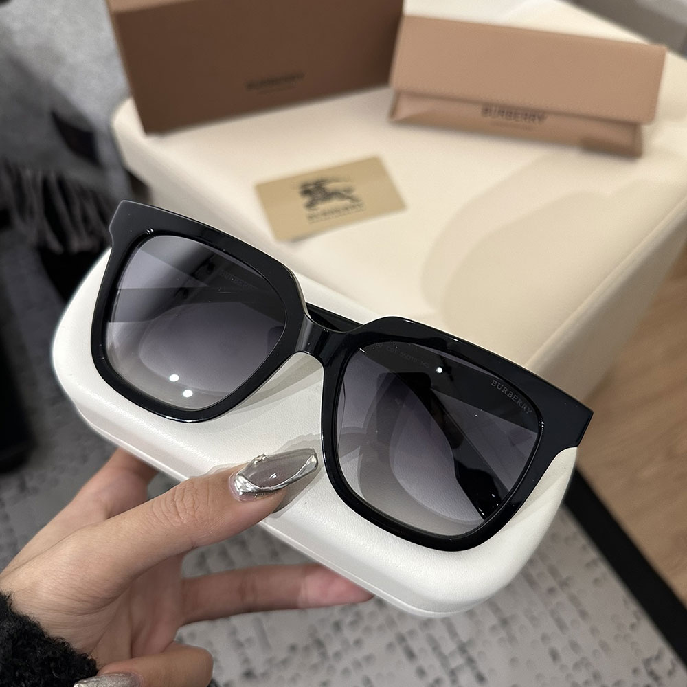 Buberry Stylish temperament Sunglasses Top quality （Replica）