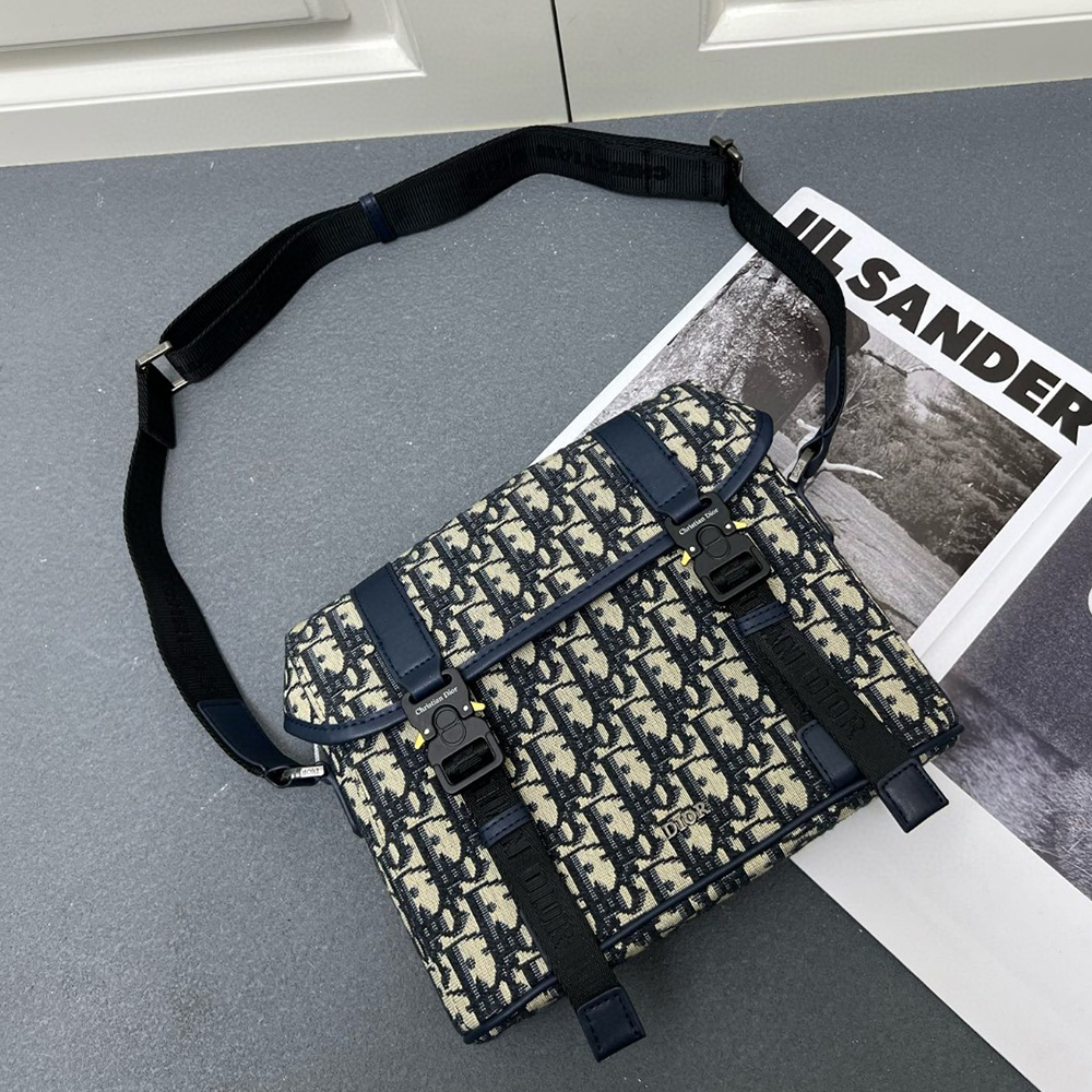 Dior Hit The Road Flap Messenger Bag (Replica)