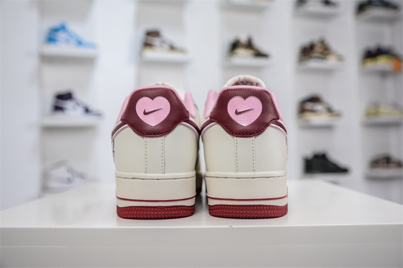 Nike Air Force 1 Low Valentine窶冱 Day (2023) FD4616-161