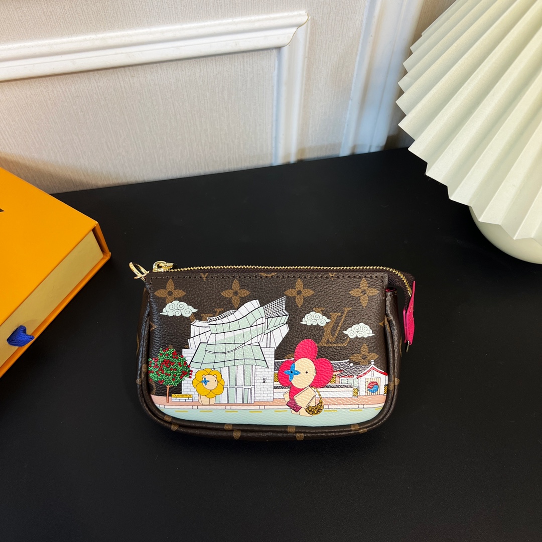Louis Vuitton Multi Pochette Accessories Mini Bag Purse