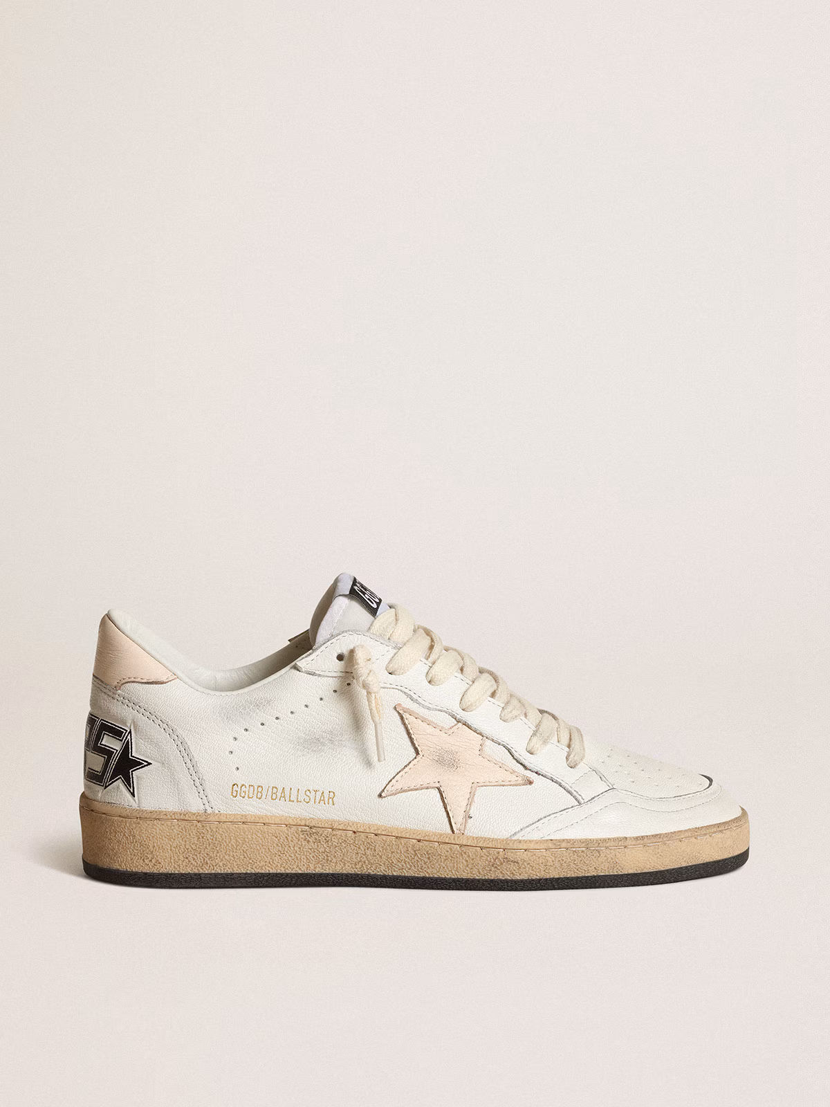 Golden Goose GGDB Ball Star LTD in white nappa with a salmon-pink nappa star