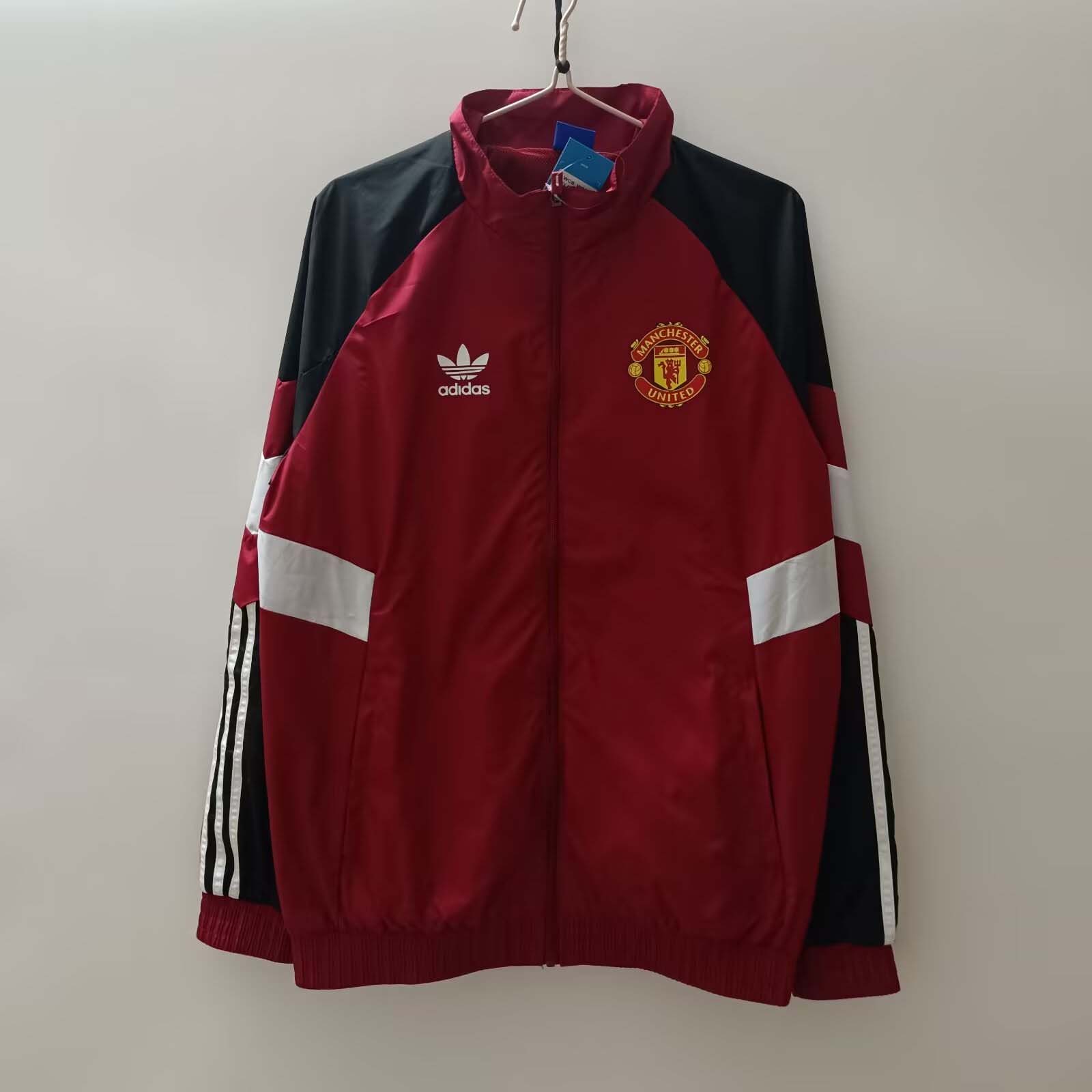 2024/2025 Manchester United Windbreaker Red Football Shirt 1:1 Thai Quality