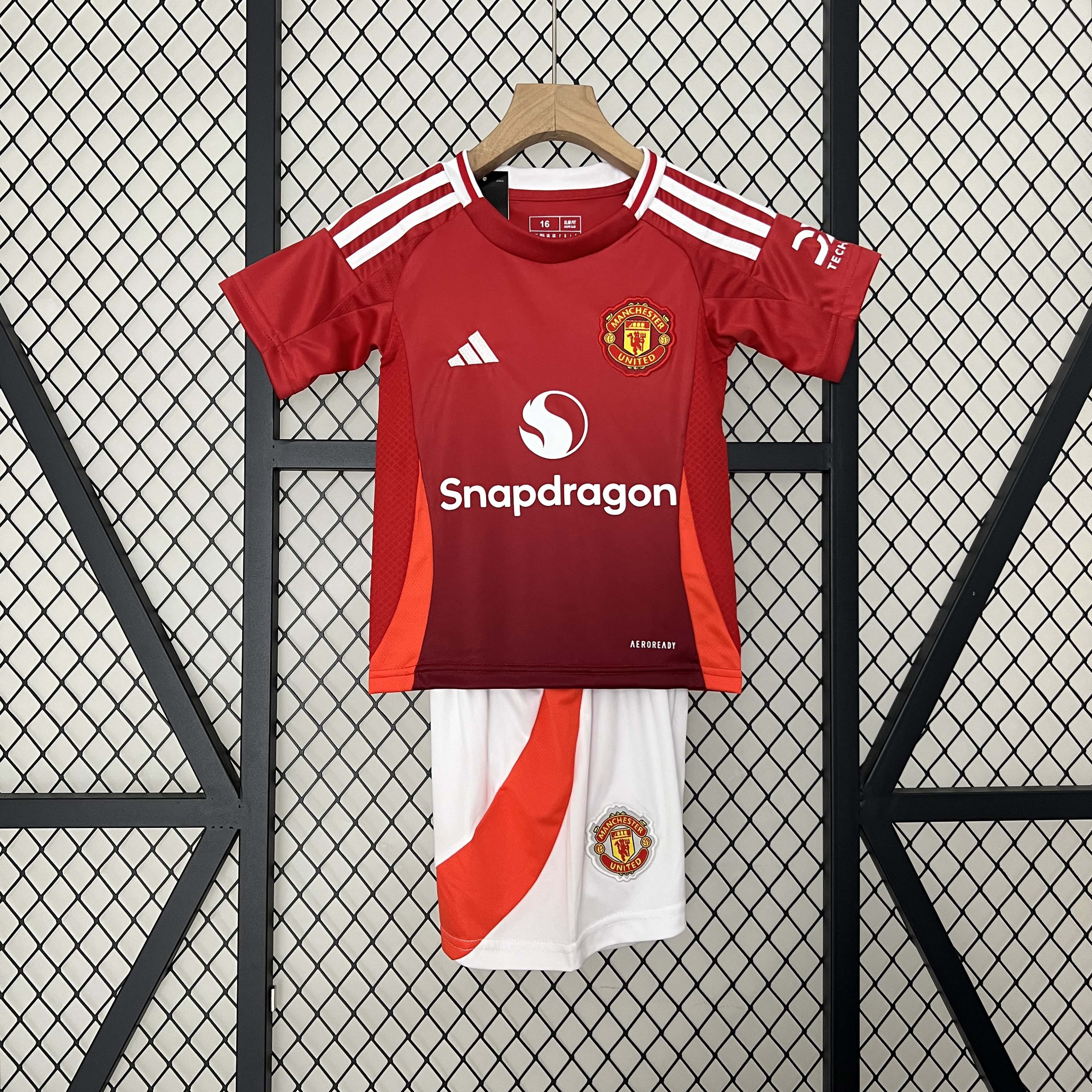 2024/2025 Manchester United Home Football Shirt 1:1 Thai Quality Kids Size