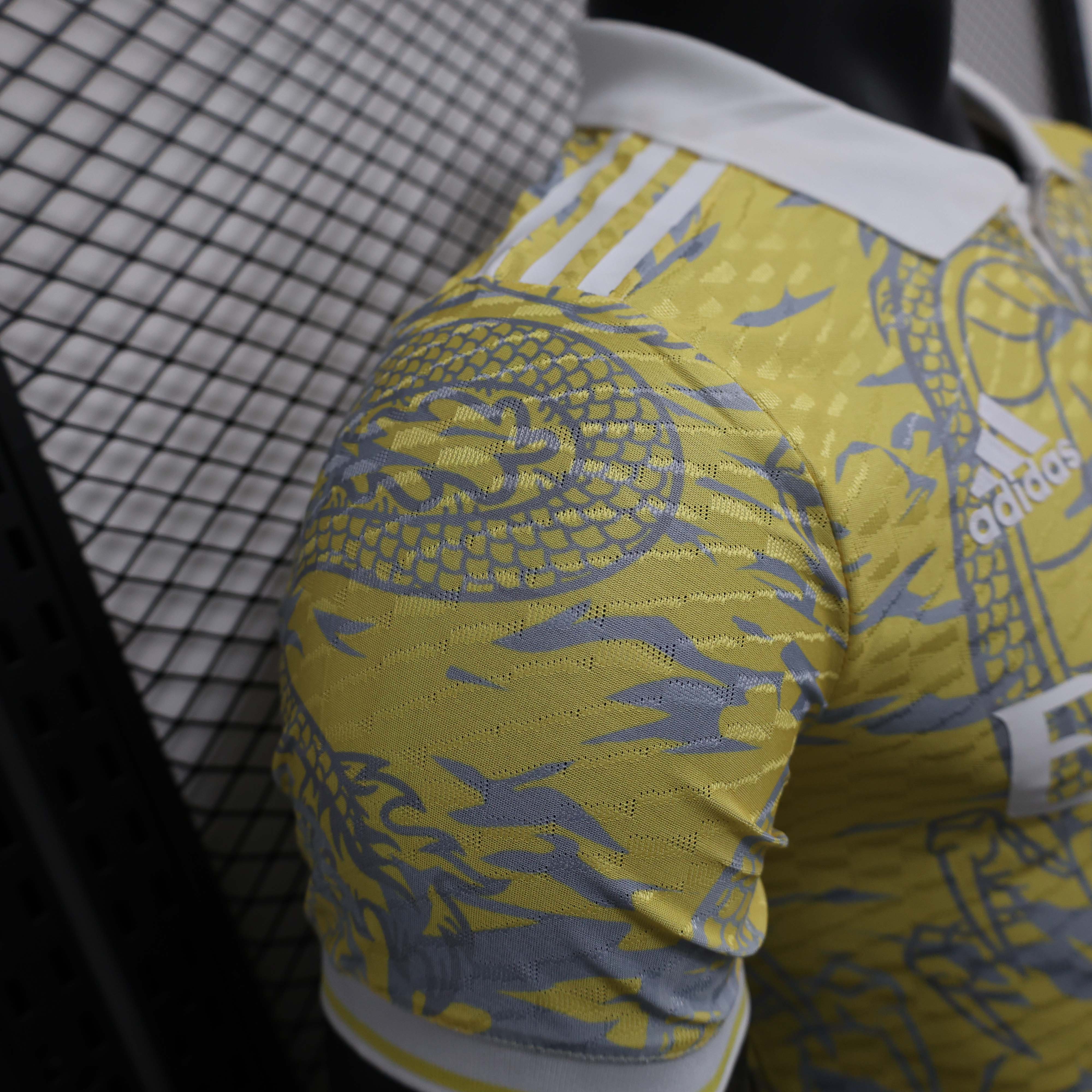 2024/2025 Player Version Real Madrid Special Edition Yellow Football Shirt 1:1 Thai Quality