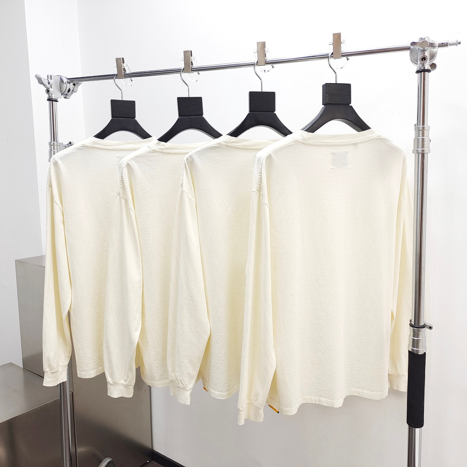 1:1 quality version Classic Four Letter Beige Long Sleeve Tee