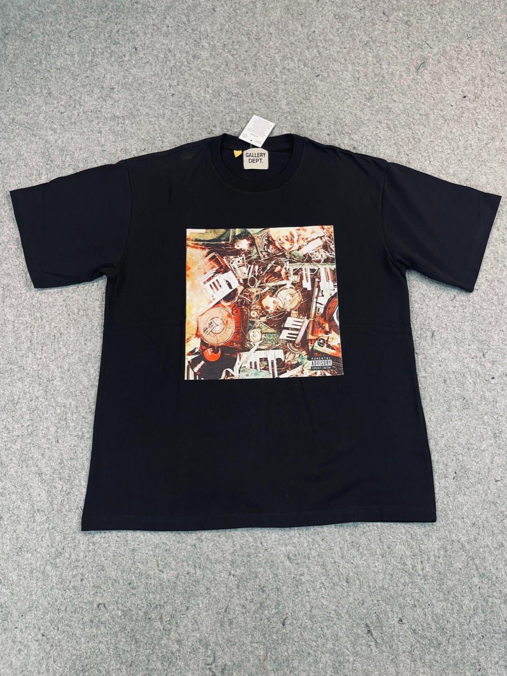 Cluttered Mechanical Letter Print Tee 2 colors