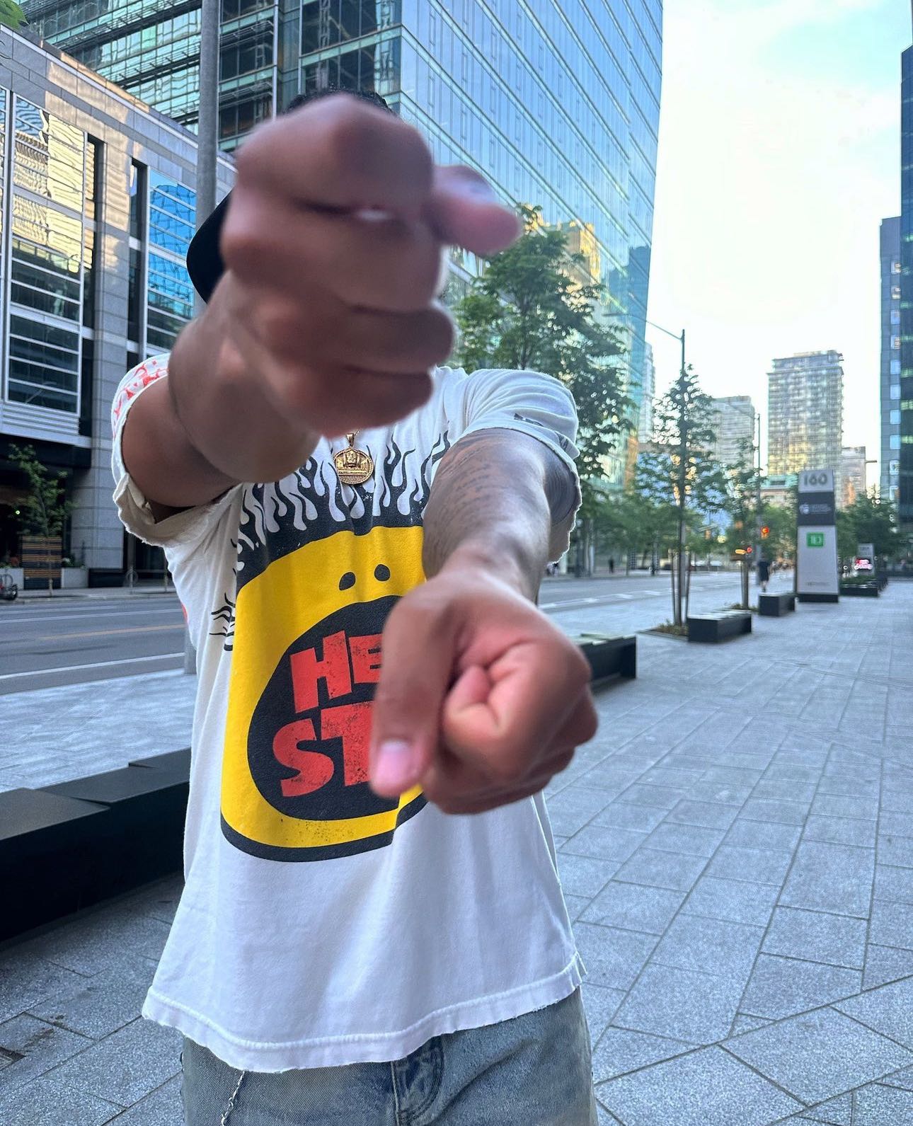 1:1 quality version Large size smiley face back graffiti print Tee