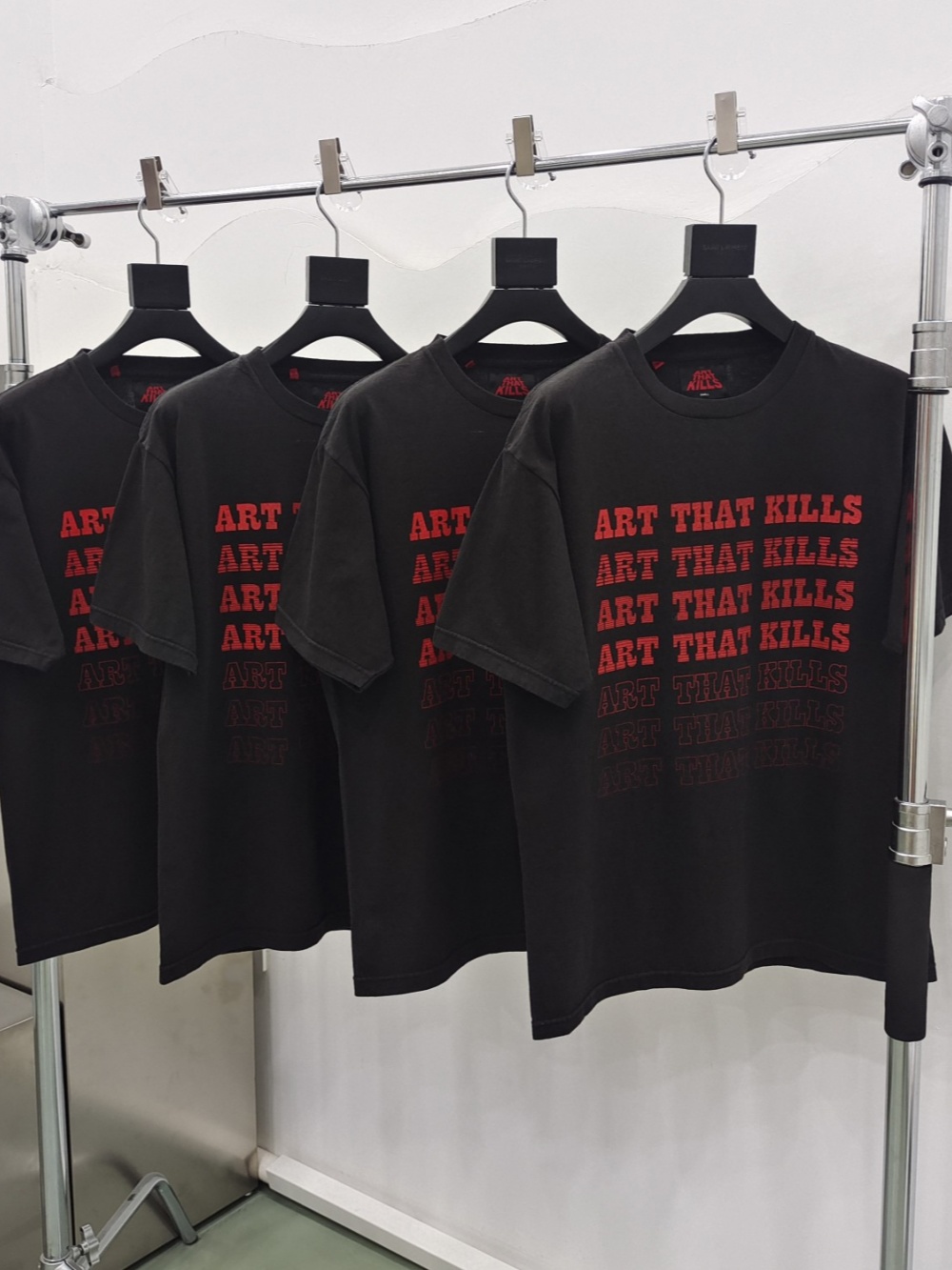 1:1 quality version Multi Row Overlay Stamped Stripe Slogan Tee