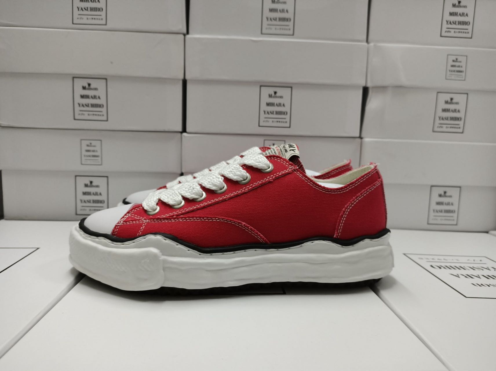 Maison MIHARA YASUHIRO Blakey low-top sneakers01