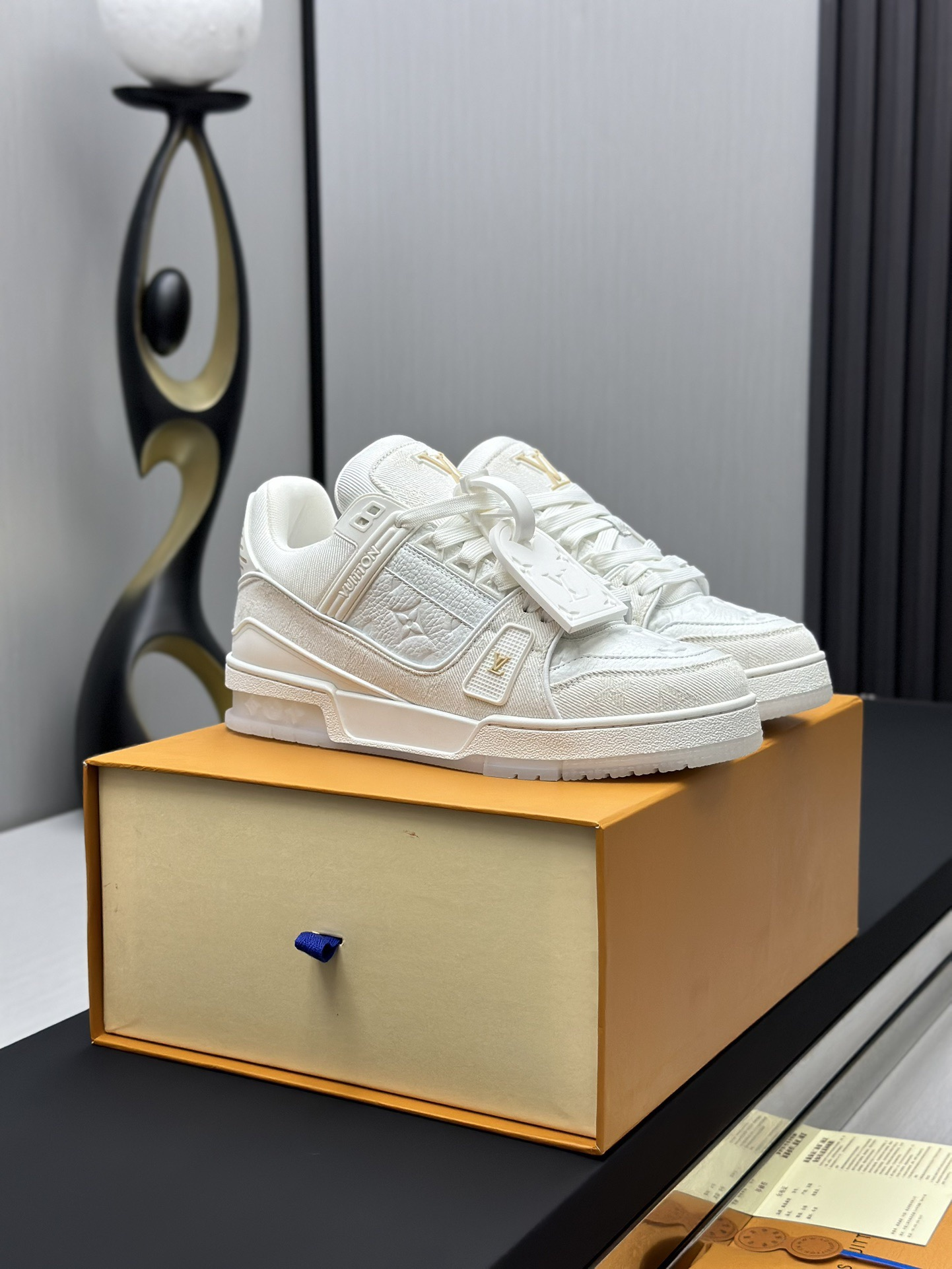 Louis Vuitton Trainer Sneaker White