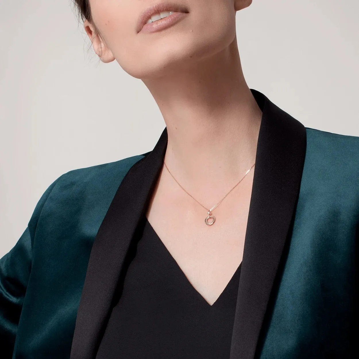 car TRINITY NECKLACE 3 Circes Necklace