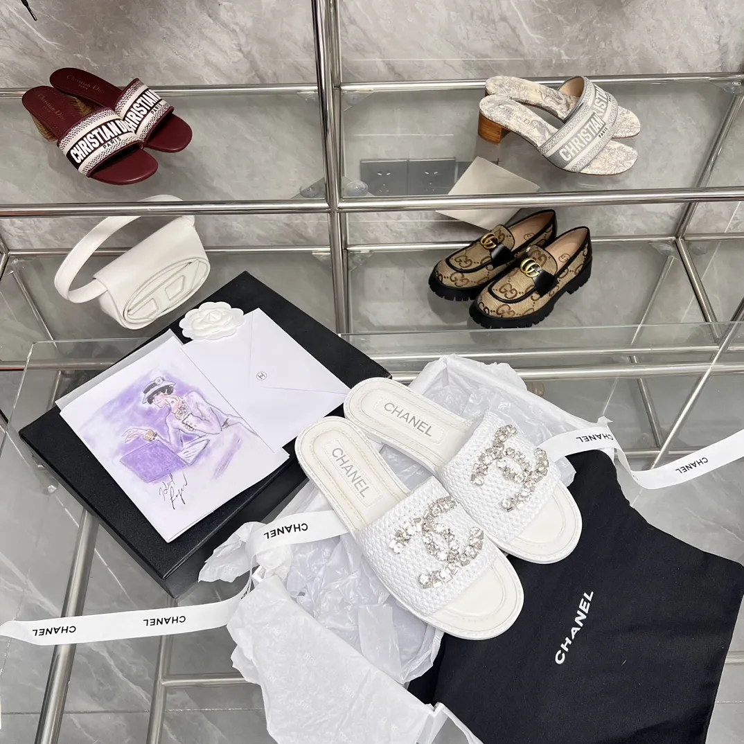 CC new arrival women slippers 001