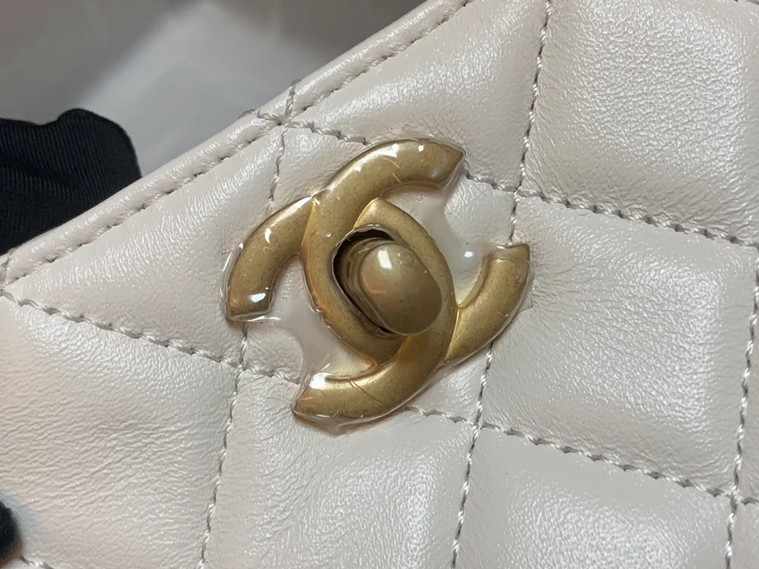 Chanel Hobo Handbag White Bag For Women 16cm/6in