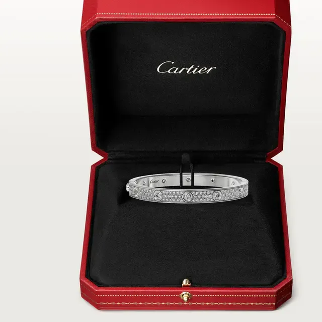 CAR LOVE BRACELET, DIAMOND-PAVED