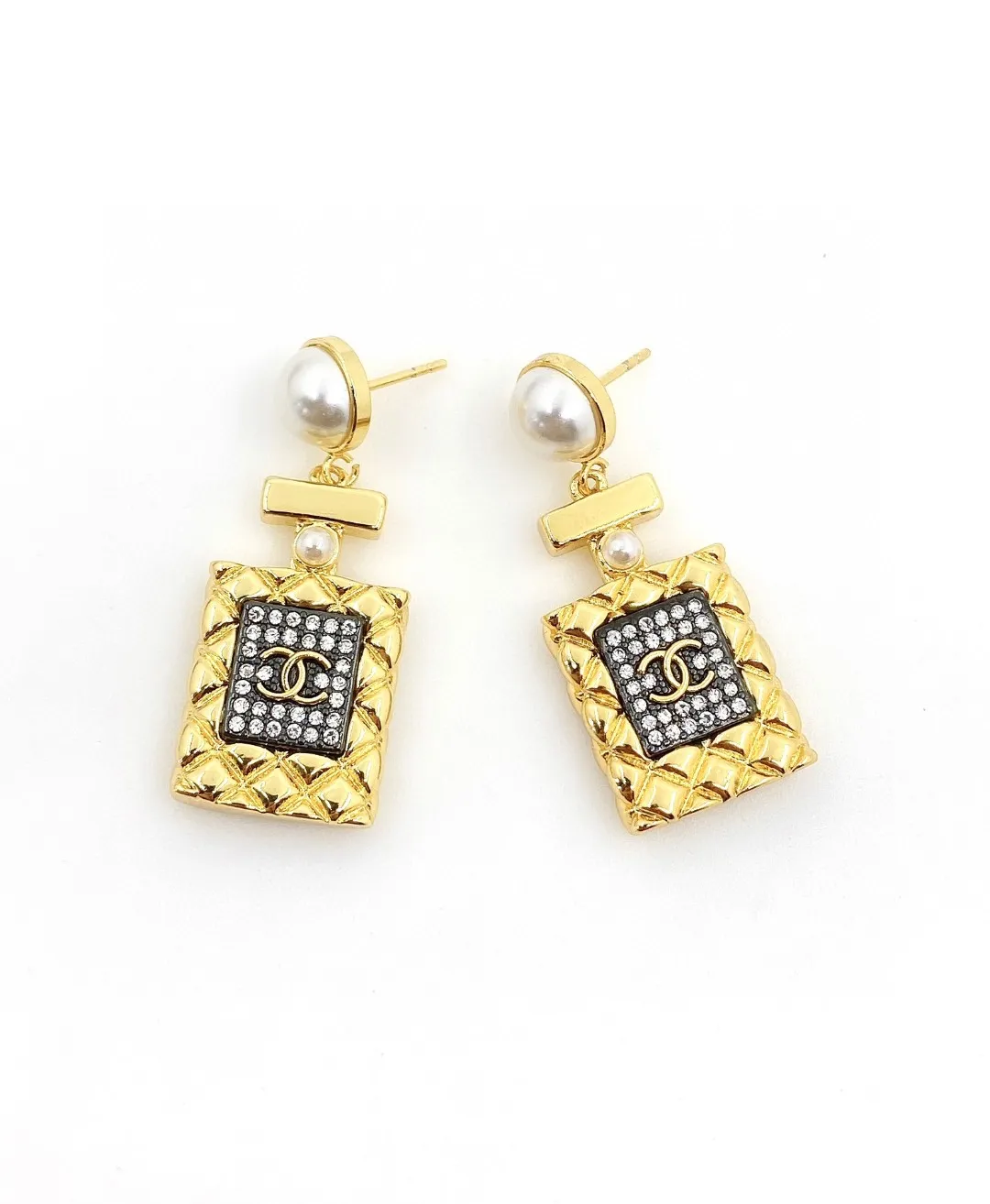 CC Earrings 0025